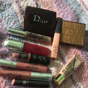 Makeup bundle